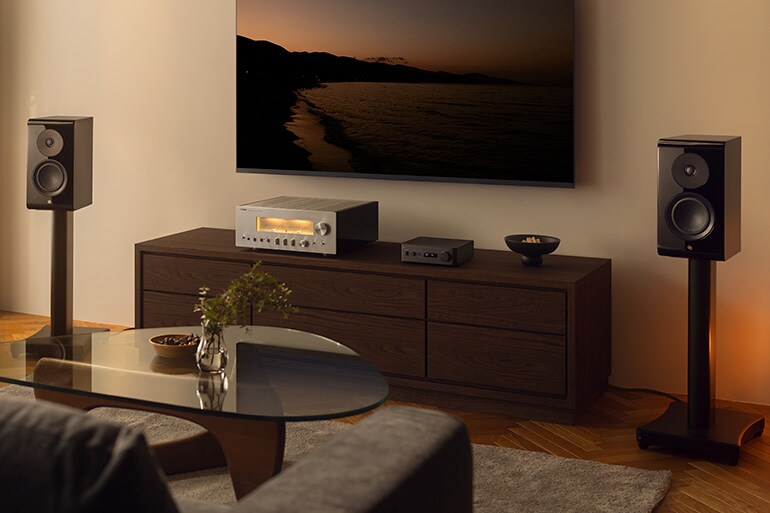 Yamaha WXC-70A connected to the TV and the A-S3200