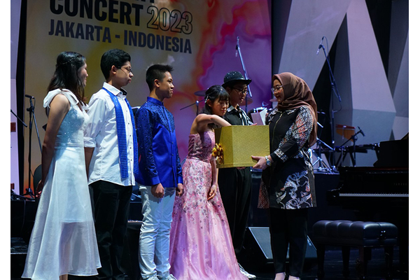 Performers image