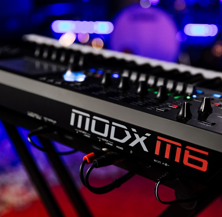 Synthesiser MODX M6